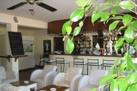 Bar, Kafe, dan Lounge Valverde Properties