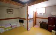 Kamar Tidur 6 Happiness Full Guesthouse