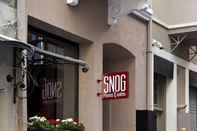 Exterior SNOG Rooms & Suites