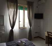 Bilik Tidur 4 B&B Napoli Stazione