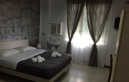 Bedroom 5 B&B Napoli Stazione