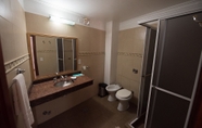 In-room Bathroom 7 Residencial Los Lapachos