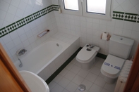 Toilet Kamar Hotel Mirasol