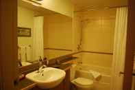 In-room Bathroom The Corazon by Victoria Royal Vacations