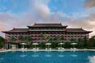 Swimming Pool The Grand Hotel Kaohsiung