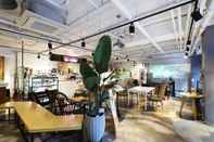 Bar, Cafe and Lounge STAY7 Myeongdong