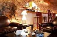 Bar, Cafe and Lounge La Bastide de Sanilhac