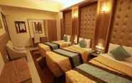 Kamar Tidur 3 Naif view Hotel By Gemstones