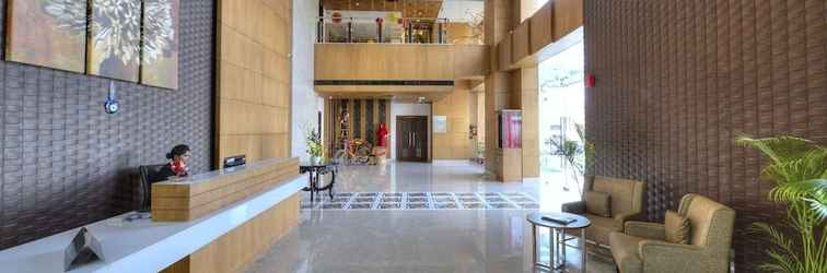 Lobby Hotel Delite Grand