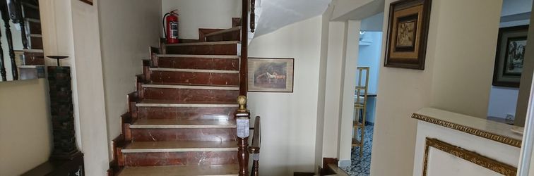 Lobi Hotel Liva Suite