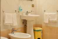 In-room Bathroom Camere del Cavaliere