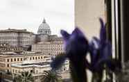 Nearby View and Attractions 2 St. Peter Bed in Rome