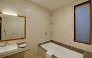 In-room Bathroom 2 juSTa Brij Bhoomi Nathdwara