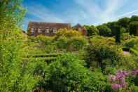 ภายนอกอาคาร The Stable Courtyard Bedrooms at Leeds Castle