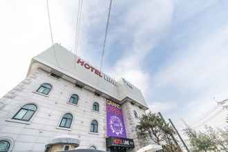 ภายนอกอาคาร 4 Line Hotel