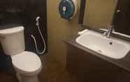 Toilet Kamar 3 Zanrock MicroHotel