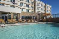 Kolam Renang Courtyard by Marriott Dallas Midlothian-Midlothian Conf Ctr