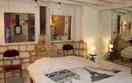 Bedroom 4 Bed and Breakfast Charenton