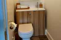 In-room Bathroom Moatville Cupar