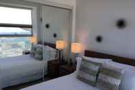 Bedroom TO Stays - York and Lakeshore