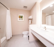 In-room Bathroom 7 Fairfield Inn & Suites Dallas Plano North