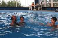 Swimming Pool Hotel La Caravelle