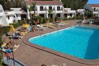 Swimming Pool Bungalows Grimanesa