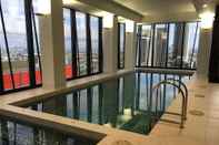 Swimming Pool Melbourne SkyHigh Apartments