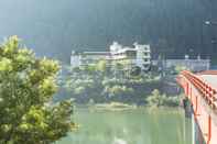 Nearby View and Attractions Shiramine Onsen Happo