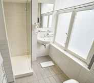 In-room Bathroom 4 Saillant Hotel Maastricht City Centre