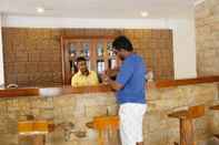 Bar, Cafe and Lounge C Negombo