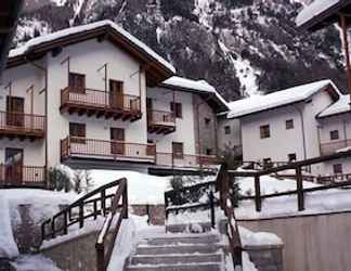 Exterior 2 Residence Villaggio delle Alpi