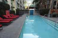 Kolam Renang Luxury Loft Next to Staples Center