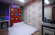 Kamar Tidur 3 Wow Motel