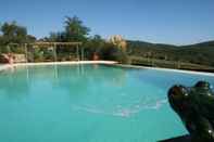 Swimming Pool Chianti Yoga - The Tuscan Collection