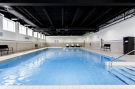 Swimming Pool Courtyard by Marriott Montreal West Island/Baie D'Urfe