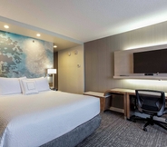 Bedroom 6 Courtyard by Marriott Montreal West Island/Baie D'Urfe