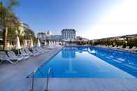 สระว่ายน้ำ Adalya Elite Lara Hotel - All Inclusive