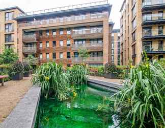 Bangunan 2 Apartment Wharf – Water Gardens