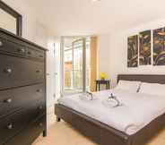 Bedroom 4 Apartment Wharf – Water Gardens