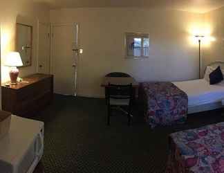 Bedroom 2 Chatham Motel