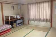 Bedroom Minshuku Akiba