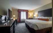 ห้องนอน 6 Cobblestone Inn & Suites - St Marys