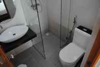 Toilet Kamar Beach Sunrise Inn