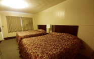 Bedroom 5 Sundown Motel