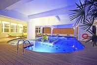 Swimming Pool Ocean Edge Suites & Hotel Colombo