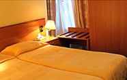 Kamar Tidur 6 Pax Hotel