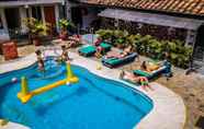 Swimming Pool 3 Viajero Cali Hostel & Salsa School
