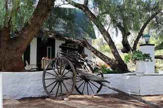 Exterior 4 The Willow Historical Guest House