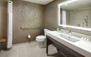 In-room Bathroom 7 Hilton Garden Inn San Diego Mission Valley Stadium